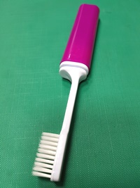 Зубная щетка дорожная